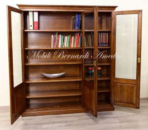 Libreria classica da studio o soggiorno in legno di noce con 3 ante